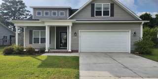 3 Bedroom home with an upstair bonus room located in Swansboro. Showings Available! Gallery 1