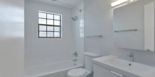 1360 N Williams Gallery 6