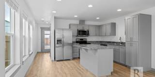 Beautiful New 3 Bedroom Townhome Gallery 8