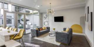 5351 Burnet Rd Gallery 7