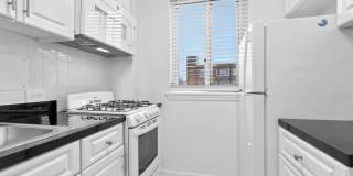 Quebec House Gallery 23