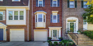 8 CARRIAGE HOUSE Circle Gallery 1