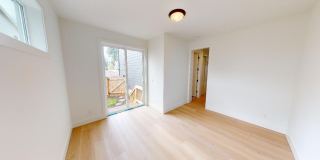 *Contemporary Home, Stylish Luxury, Central Air, Pet Friendly, Fenced Yard Gallery 12