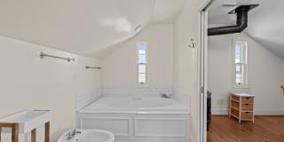 111 Pollock St Gallery 19