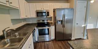 Spectacular 3-Bedroom Draper Townhouse with Garage Spectacular 3-Bedroom Draper Townhouse with Garage Gallery 1