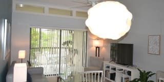 284 Woodlake Wynde Gallery 3