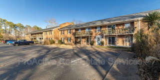 1006 Barclay Square Gallery 3