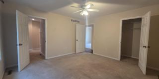 Gorgeous Corner lot Home for Rent! Gallery 24