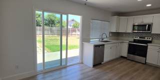 Welcome to your future home! Beautiful 3-bedroom, 2-bathroom house - Don't Miss out Gallery 8