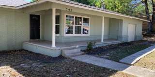 507 Davis St Gallery 1