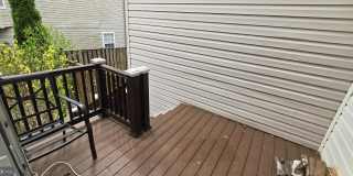 45560 LAKEMONT Square Gallery 12
