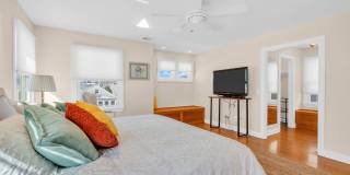 18 Meadow Avenue Gallery 27