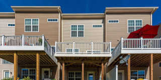3 level townhouse (newer construction) in Jefferson Place Community available early May! Gallery 39