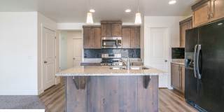 Private 4 Bedroom Corner Unit Gallery 14