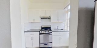 691 O'Farrell Gallery 3