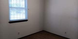 3 Bedroom, 2 Bathroom Home! Schedule a Showing! Gallery 15