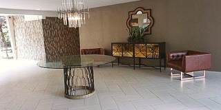 Tarzana Five Apartments Gallery 4