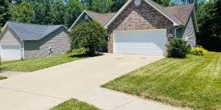 Great 3 Bed 2 Bath House with Garage!! Gallery 21