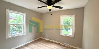 Updated 4-Bedroom Home with Bonus Living Space Gallery 9