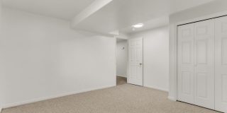 Spacious 5 Bed Kaysville Home with 3-Car Garage Gallery 37