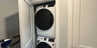 No Broker Fee | Bright 1 Bed in Brighton | Available 9/1 Gallery 7