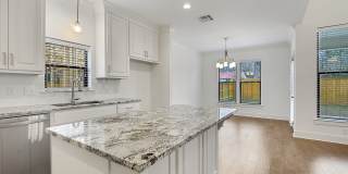 Beautiful 3 bedroom 2 bath home Gallery 6