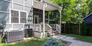 Great cottage house just off Ellington Pkwy-close to downtown! Gallery 21