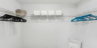 The Henry at Woodland Hills Gallery 22