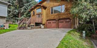 Spacious 4-Bedroom, 3-Bathroom Home in Glenwood Springs Gallery 1