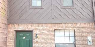 NICE 2/1.5 NW TWN w/ Open Floor Plan, Washer/Dryer, Patio, & More! $1150/month Avail August 1st! Gallery 1