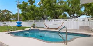 102 SE 40th Street Gallery 19