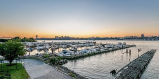 Windsor at Mariners Gallery 11