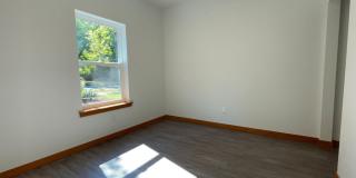 Rooming unit - ROOM for RENT with shared living spaces. WWU Students Welcome! Gallery 21