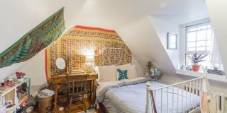 Gorgeous 3-Bedroom Townhouse in Washington Square West! Available mid-July! Gallery 12