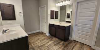 4/3/2 with office Near Gruene / Fridge Included / Loaded with Amenities / Large Backyard / CISD Gallery 21