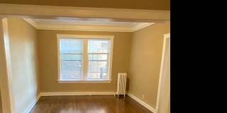 5320 N Winthrop Gallery 1