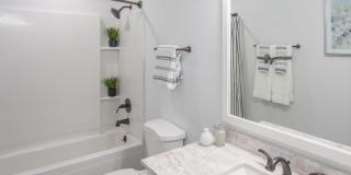 Galbraith Pointe Apartments and Townhomes Gallery 14