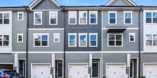 3-Bedroom, 3.5 Bath Townhome for Rent in Charlotte, NC | Attached Garage & Modern Kitchen 3-Bedroom, 3.5 Bath Townhome for Rent in Charlotte, NC | Attached Garage & Modern Kitchen Gallery 16