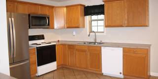 913 Fieldstone Gallery 4