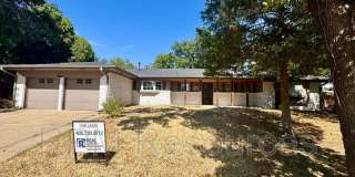 2820 N McMillan Cir Gallery 1