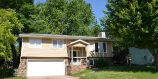 Charming 3-Bedroom Home in West Des Moines with a 2-Car garage and a fenced yard Gallery 1