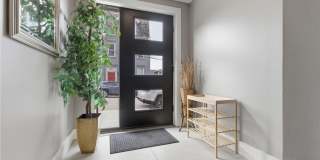 240 E Jefferson St Gallery 4