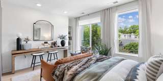 Solis Midtown Gallery 4