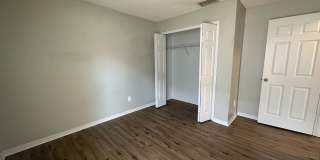 Spacious 3 bedroom, 2 bath home with a den! Gallery 26