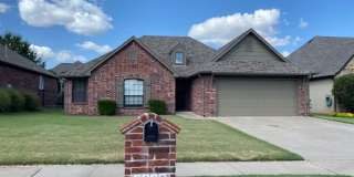 3 Bed | 2 Bath | Jenks Gallery 1