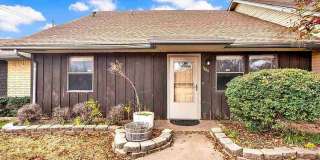 2 Bed, 2 Bath Townhome | 1,600 Sq Ft | Near 52nd Gate Gallery 1