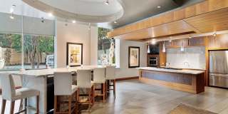 Cortland on McKinney Gallery 29