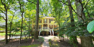 Beautiful Colonial-Style Home on Quiet Cul-de-Sac with Basement & Private Backyard! Gallery 1