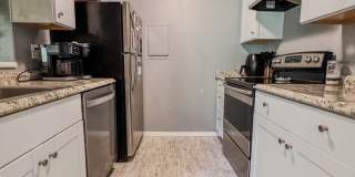 Remodeled ground floor 2 bed! Gallery 19