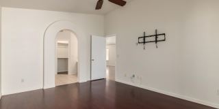 4634 E Grovers Avenue Gallery 17